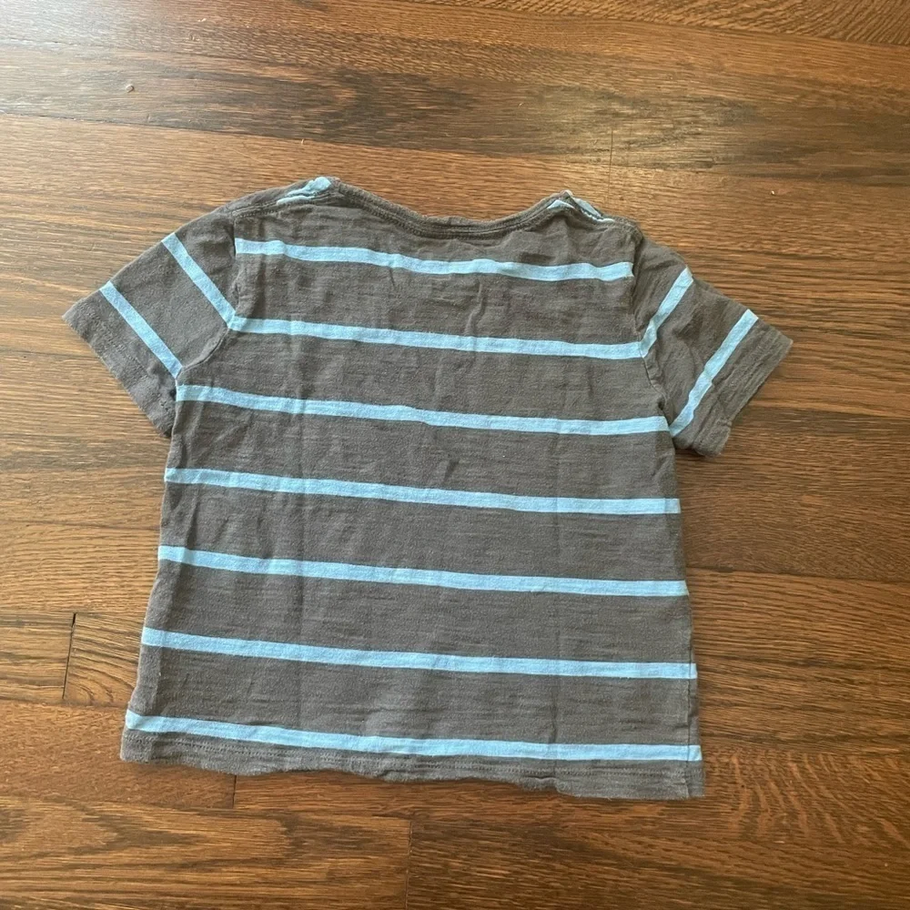 Gap Kids striped vneck